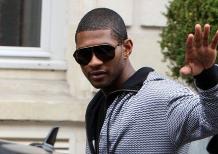 Usher a été nommé parmi les hommes les plus sexy du moment par ESSENCE MAGAZINE